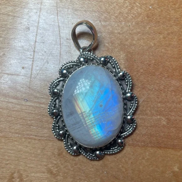 925 Sterling Silver Rainbow Moonstone Pendant - Picture 4 of 6